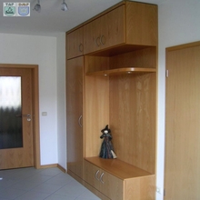 Garderobenschrank